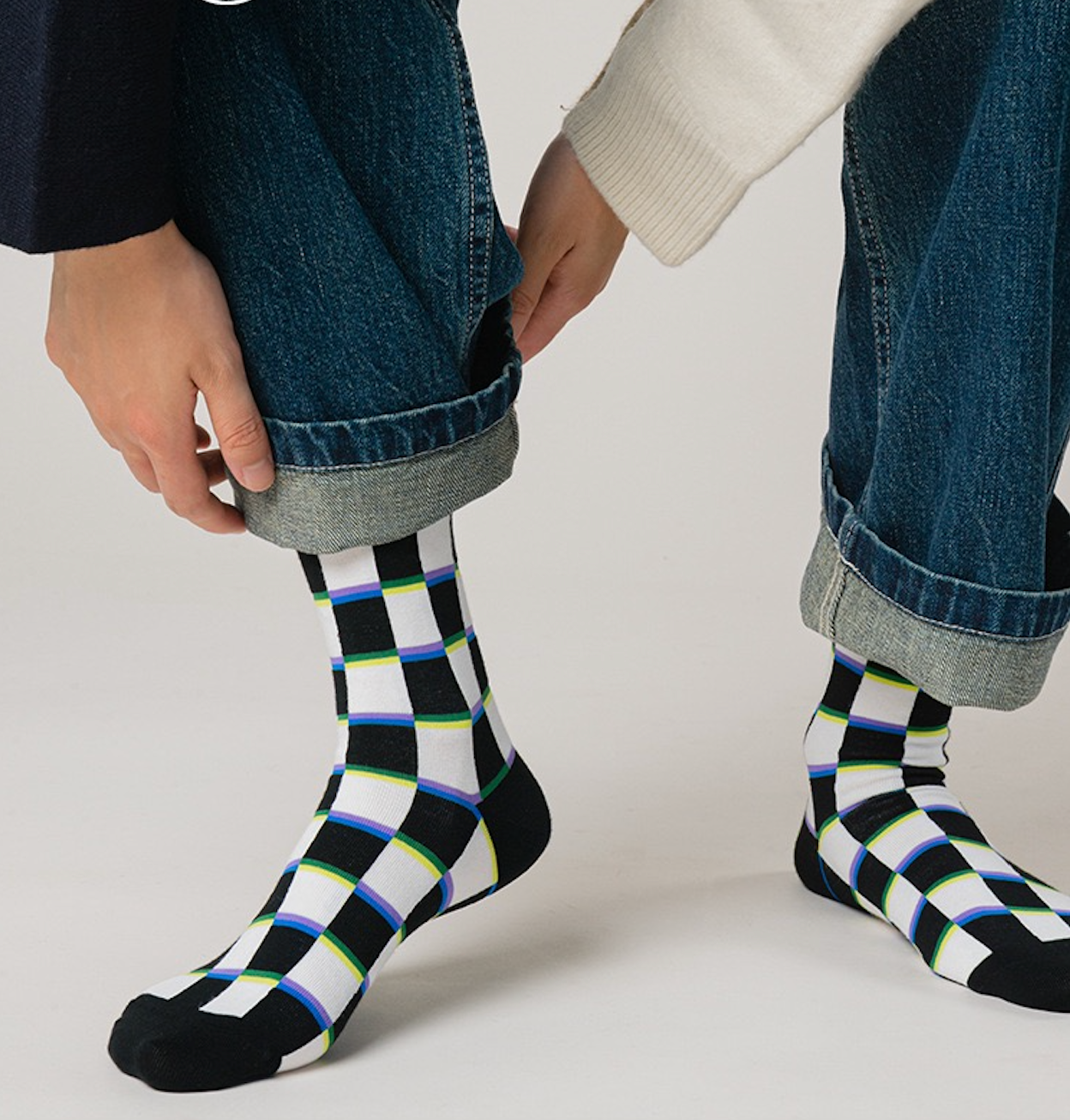 Dazzle Checker Fine-Knit Ankle Socks